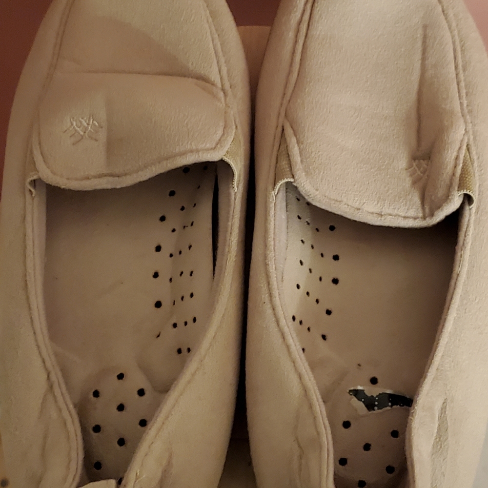 Dearfoam Slippers